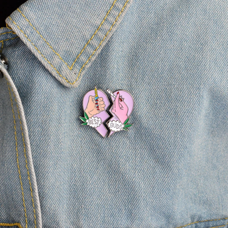 Best Buds Pins, 2pcs/set broken heart,