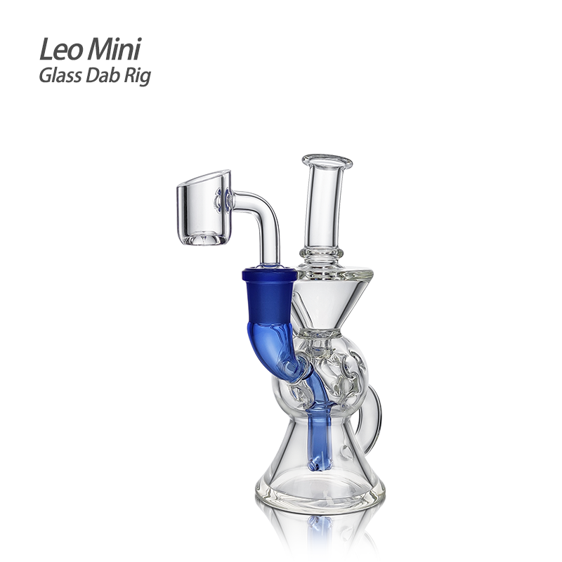 "Leo Mini" (5.51‘’ Glass Rig) By: Waxmaid